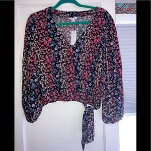 American Eagle printed wrap front top